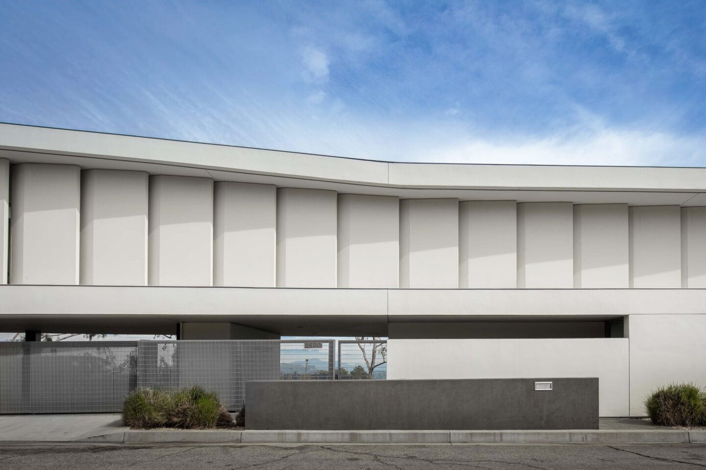 2500 Briarcrest Road Beverly Hills Caverhill House By Zoltan Pali Spf Architects Hero Detai2L